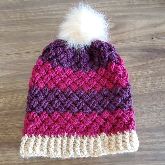 2 for $50! Crochet Ladies Winter Hat with Pompom - Picture 1 of 3
